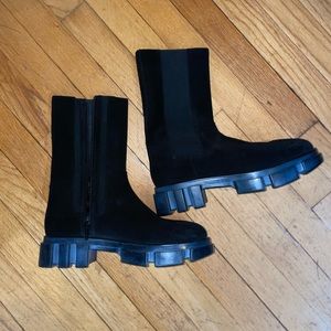 Free People Brooks Chelsea Boot, never worn!